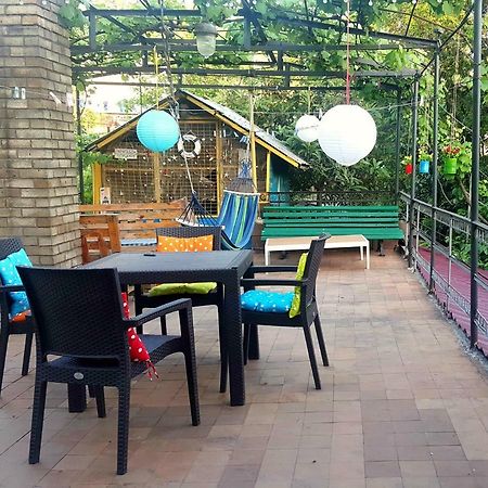Green House In Batumi Luaran gambar